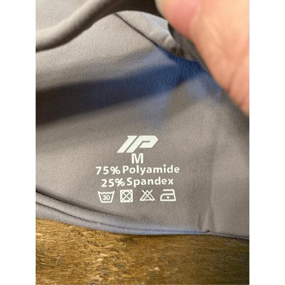 Inaka Performance Medium NWT vida sports bra ash grey active athletic - Picture 9 of 9